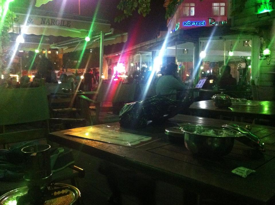 Bir Nefes Nargile Cafe