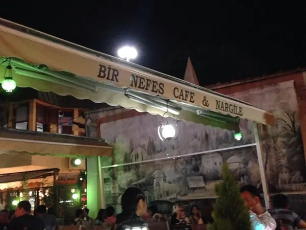 Bir Nefes Nargile Cafe