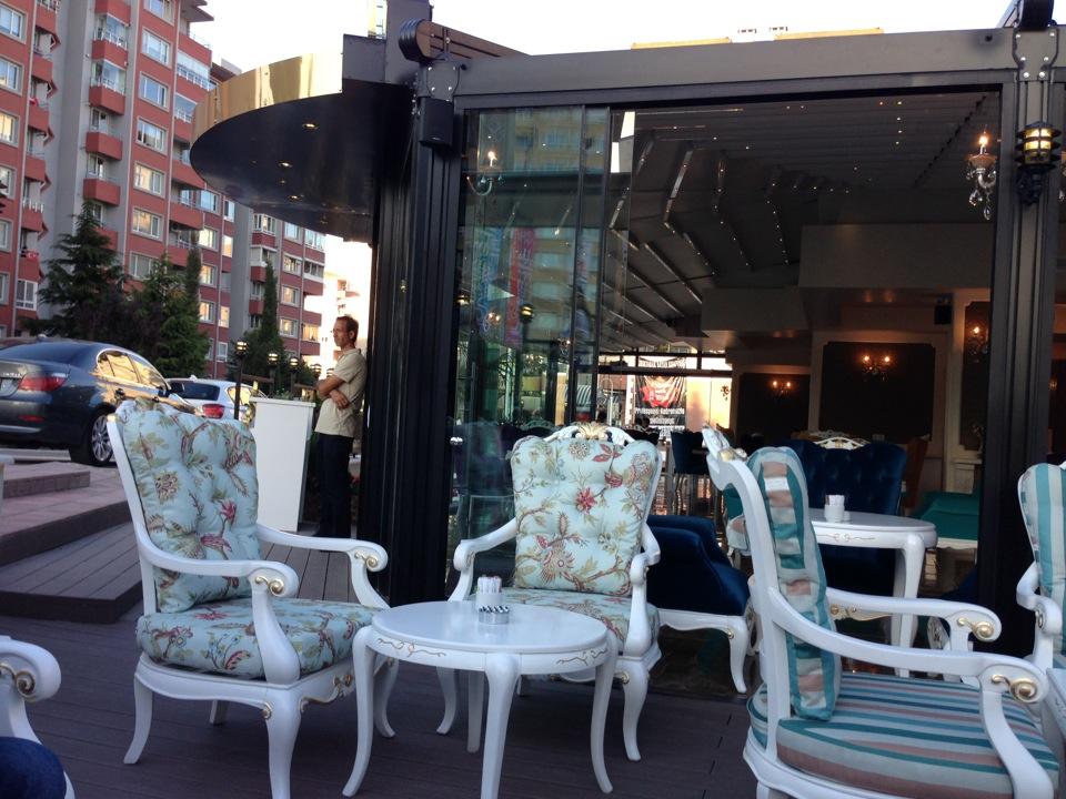 Doren Cafe & Restaurant