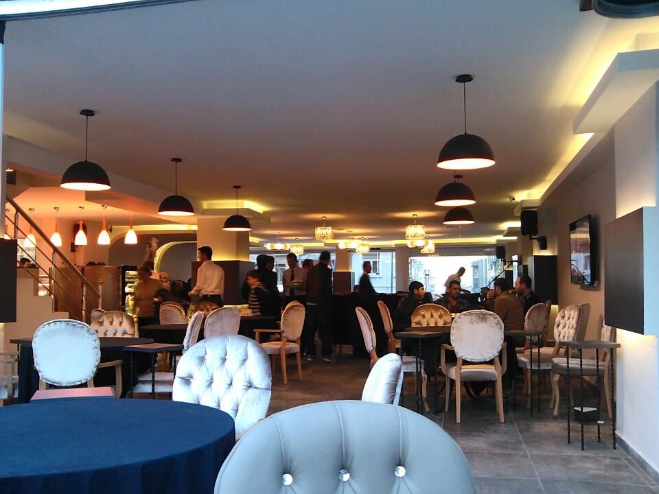 Edda Mangal Cafe & Restaurant