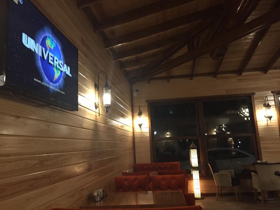 Forest & Lake Cafe