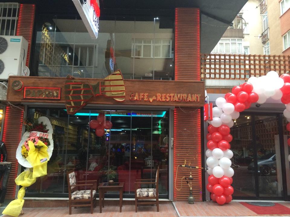 Papion Cafe Restaurant