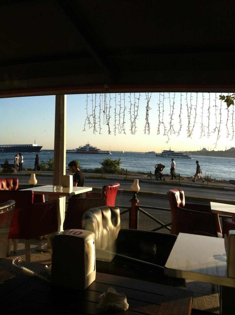 Red & Black Nargile Cafe