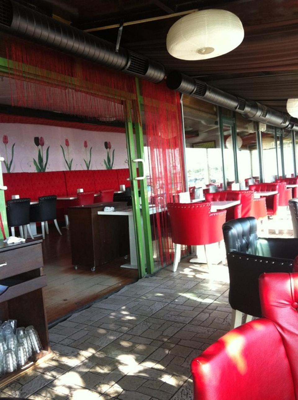 Red & Black Nargile Cafe