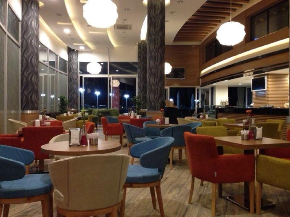Vatra Cafe & Restaurant Nargile