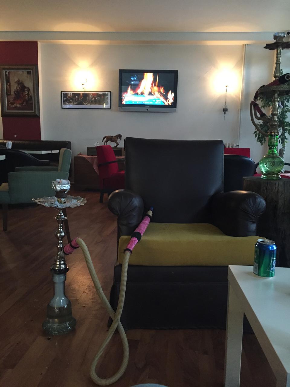 Zellum Nargile Cafe