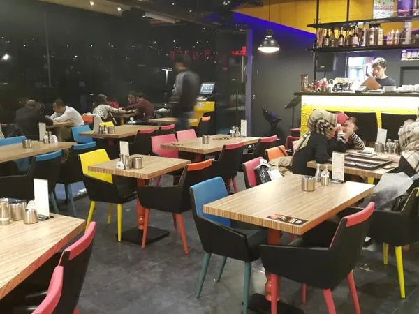 Black & Others Cafe - Pendik