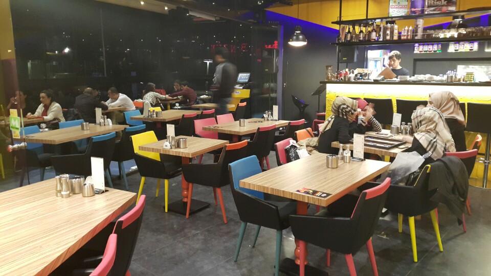 Black & Others Cafe - Pendik