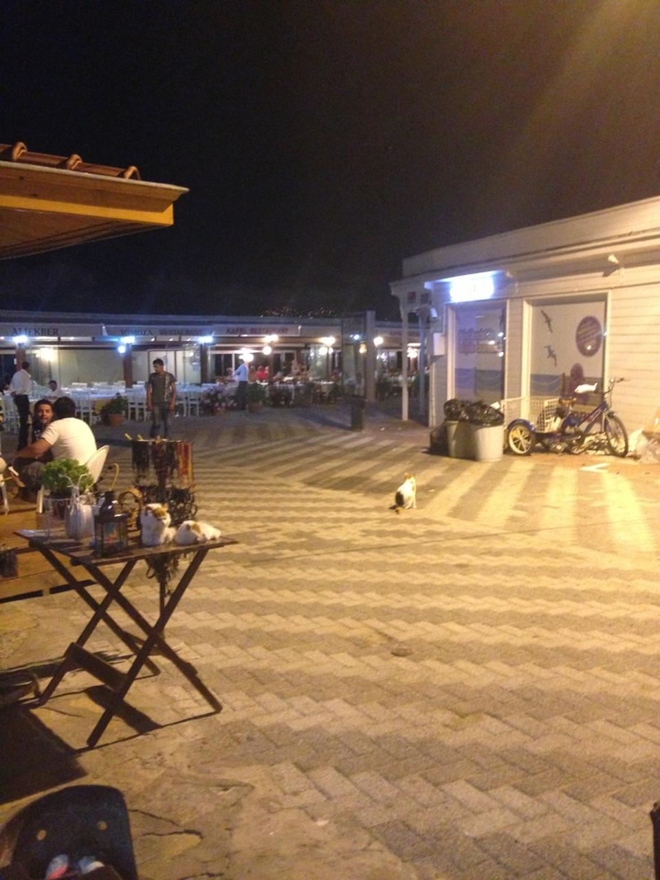 Şirin Abla Nargile - Büyükada