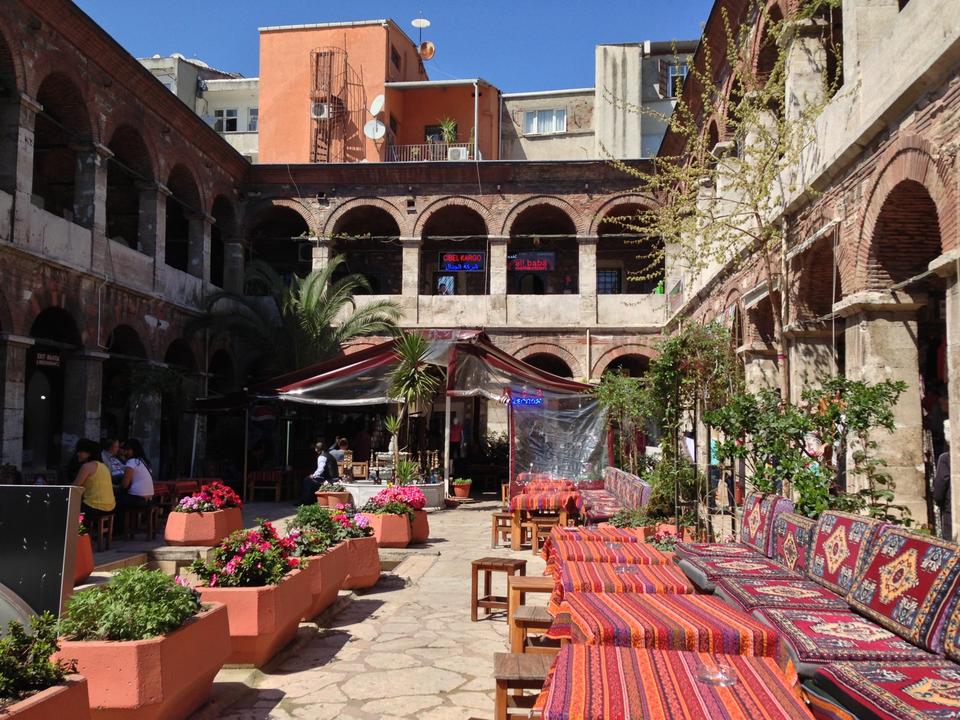 Taşhan Historical Bazaar - Fatih
