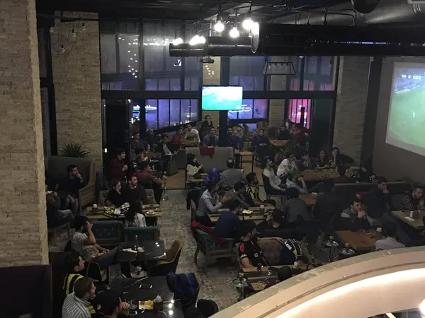 White Line Cafe Restaurant & Nargile - Başakşehir
