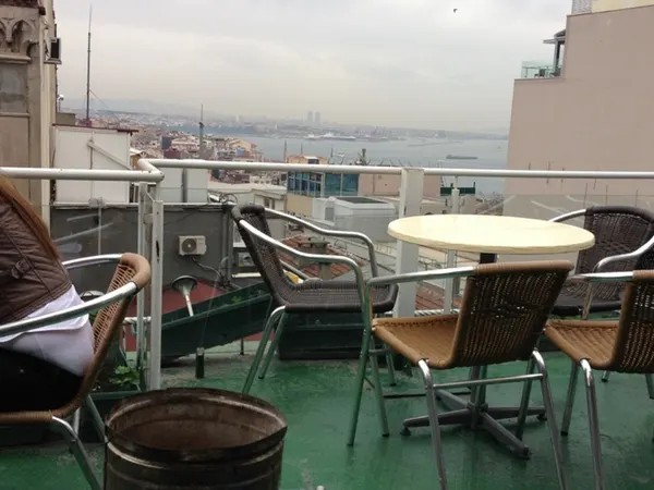 Kallavi Nargile Cafe - Beyoğlu