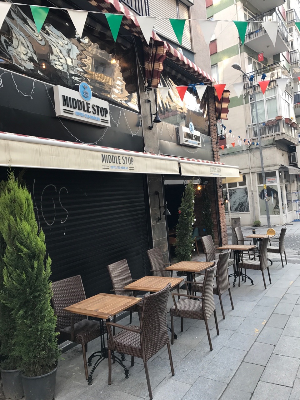 Middle Stop - Kadıköy