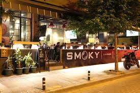 Smoky Lounge