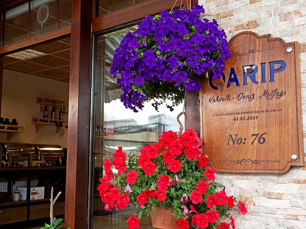 Qarip Restaurant