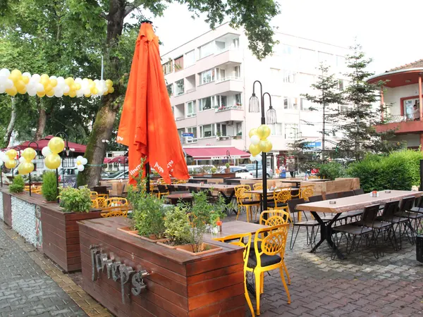 Jineps Cafe & Restaurant