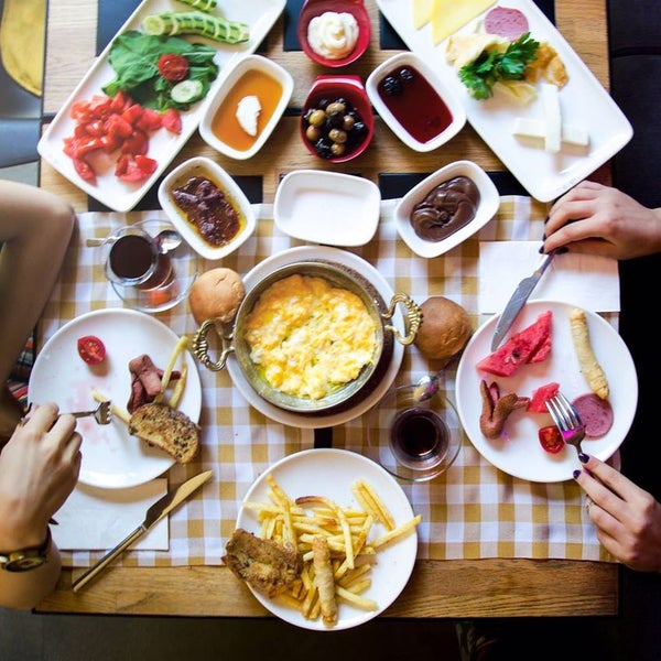 Akava Lounge Food & Drink