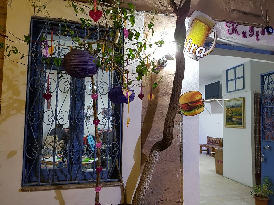Kuytu Cafe