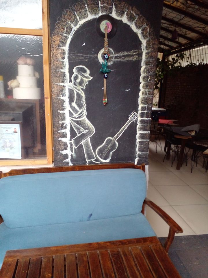 Avlu Cafe & Bistro