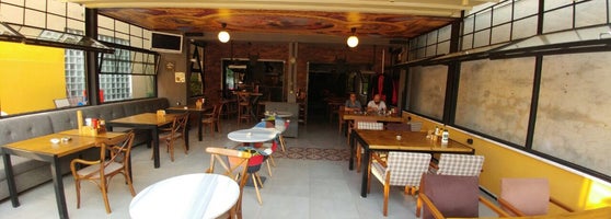 ARÇA CAFE & GRiLL