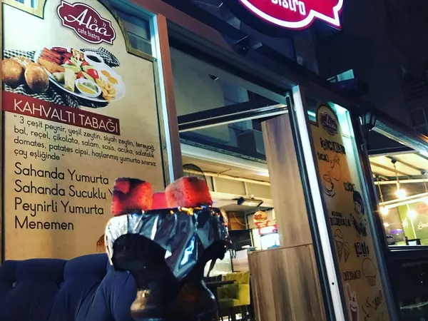 Semt-i Alââ Cafe Bistro