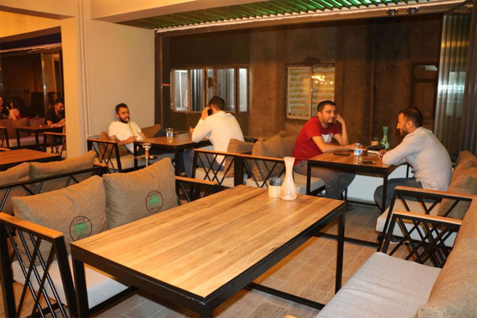 Cafe wood