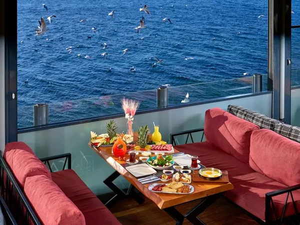 Para Cafe & Restaurant