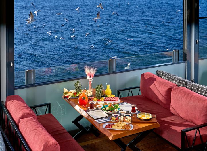 Para Cafe & Restaurant