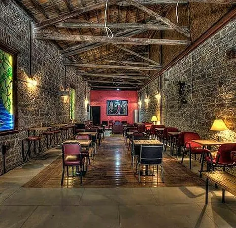 Aivali Krepen Cafe & Bar