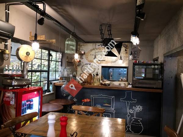 ARÇA CAFE & GRiLL
