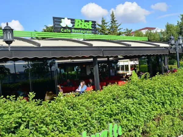 Bist-Bahçe İstanbul Cafe & Restaurant
