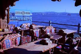 Aruna Cafe & Restaurant