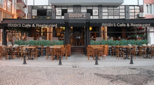 Moody's Cafe & Restaurant
