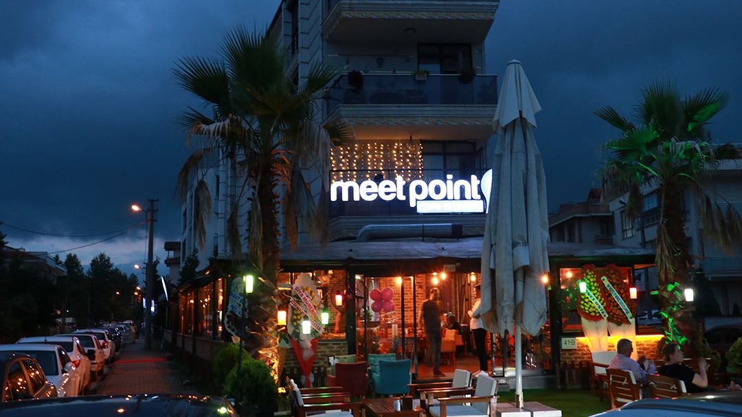 Meet Point Cafe&Bistro