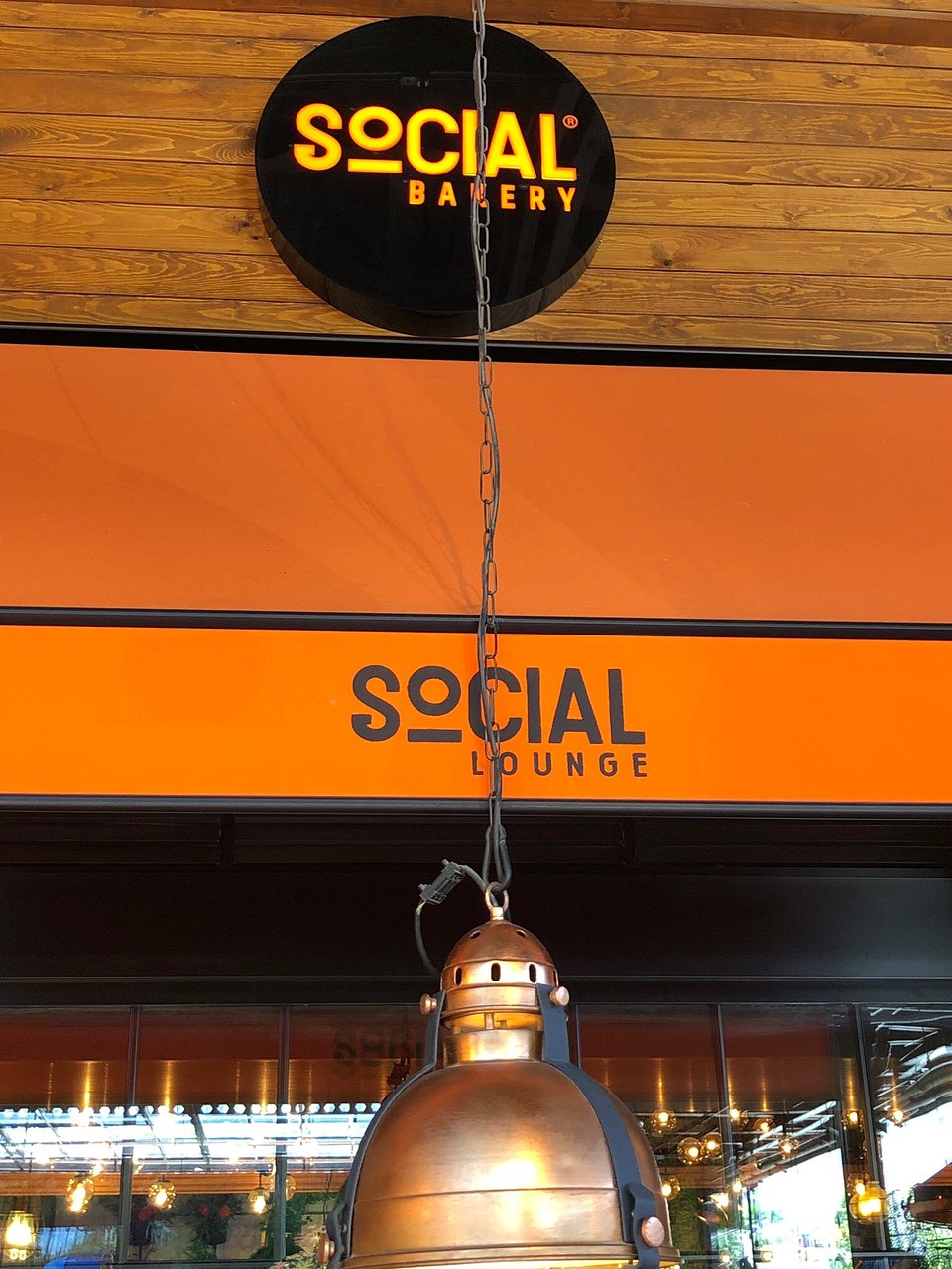 Social Lounge & Bakery