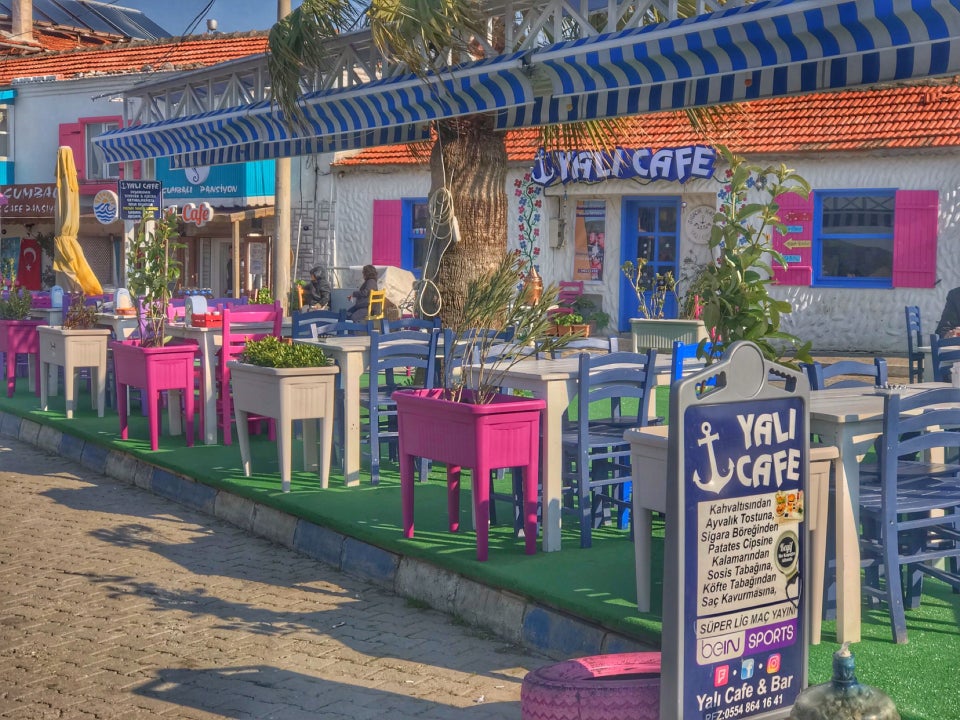 Yalı Cafe & Bar