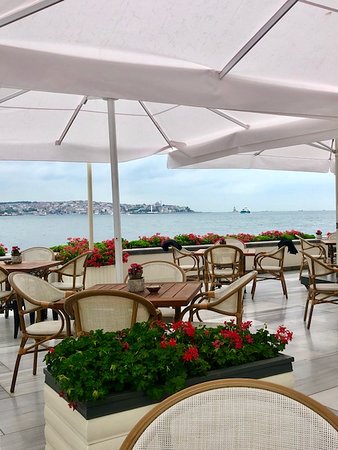 Yalı Lounge - Four Seasons Hotel Bosphorus