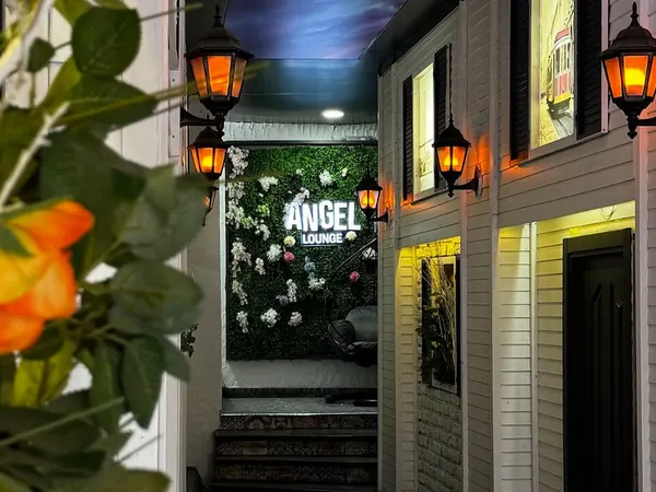 Angel Lounge