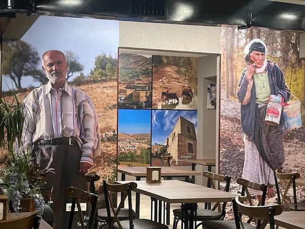 Barman cafe kahvaltı nargile ve oyun salonu