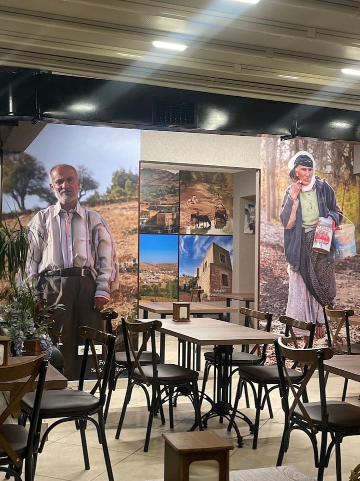 Barman cafe kahvaltı nargile ve oyun salonu