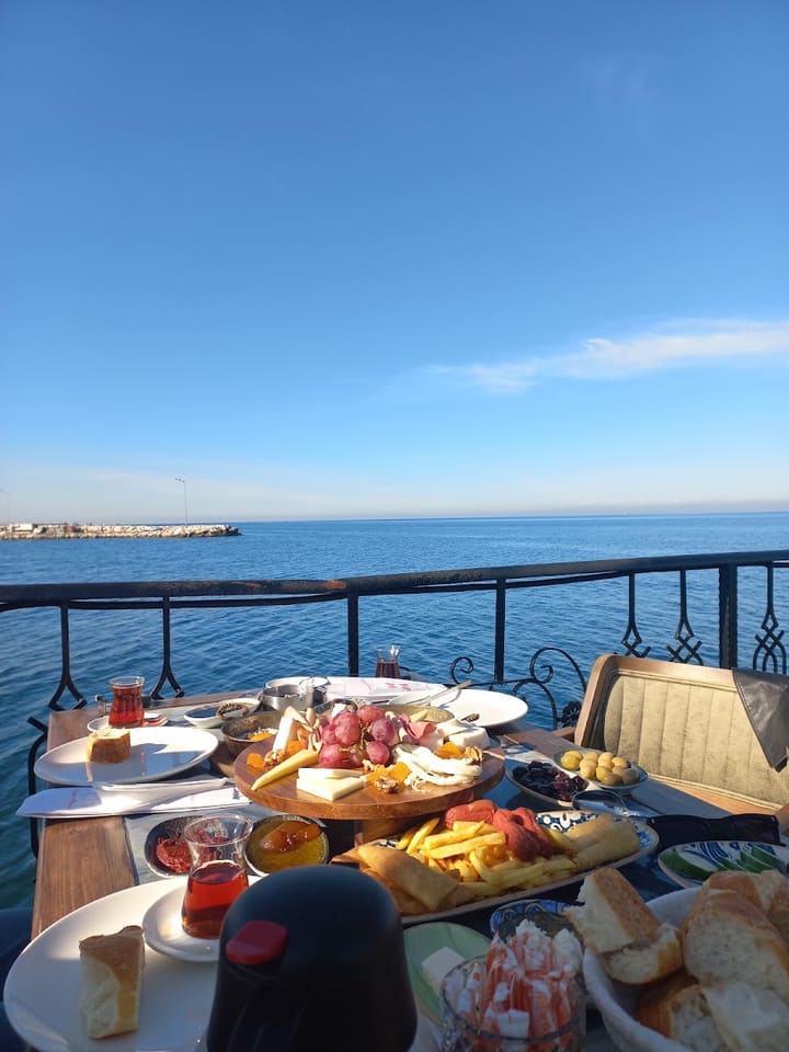 Bella vista lounge