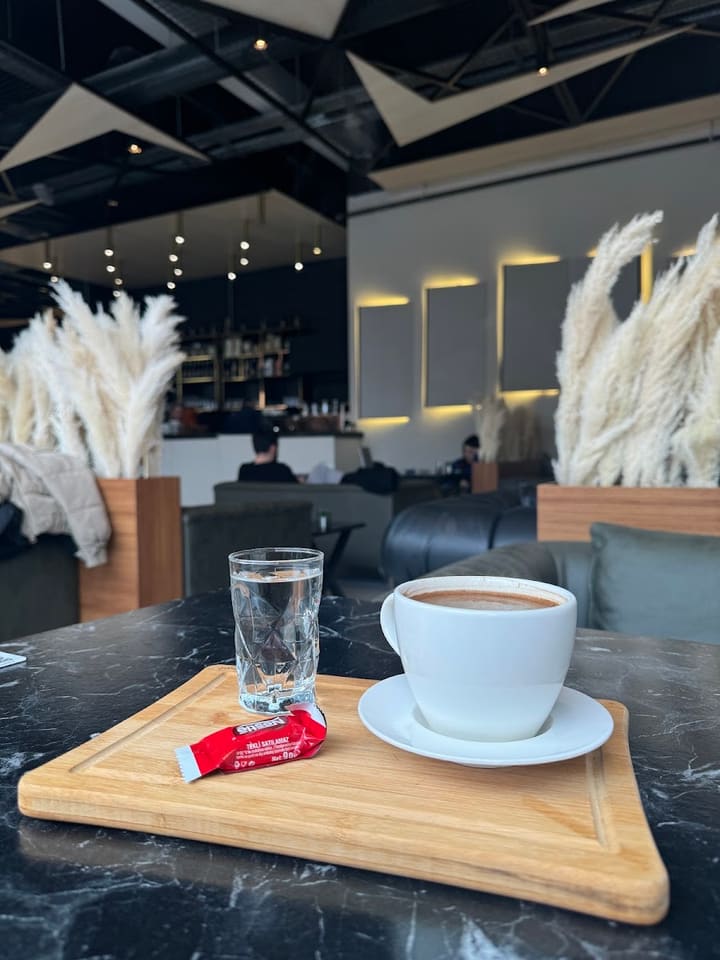 Biento Cafe Lounge