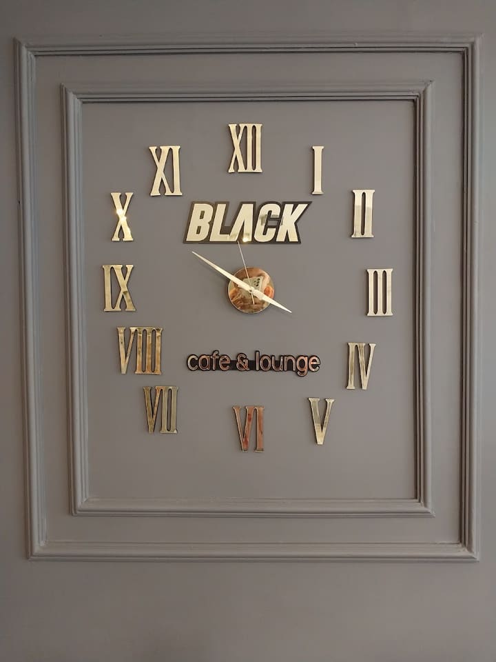 Black Cafe & Lounge
