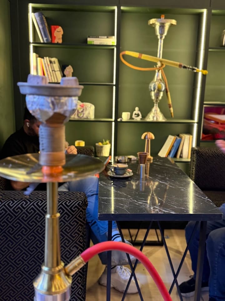 Black SIS Lounge Cafe