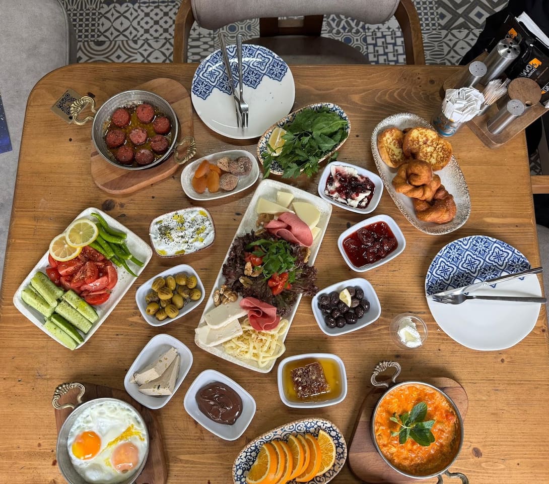 Brawwo Cafe Lounge