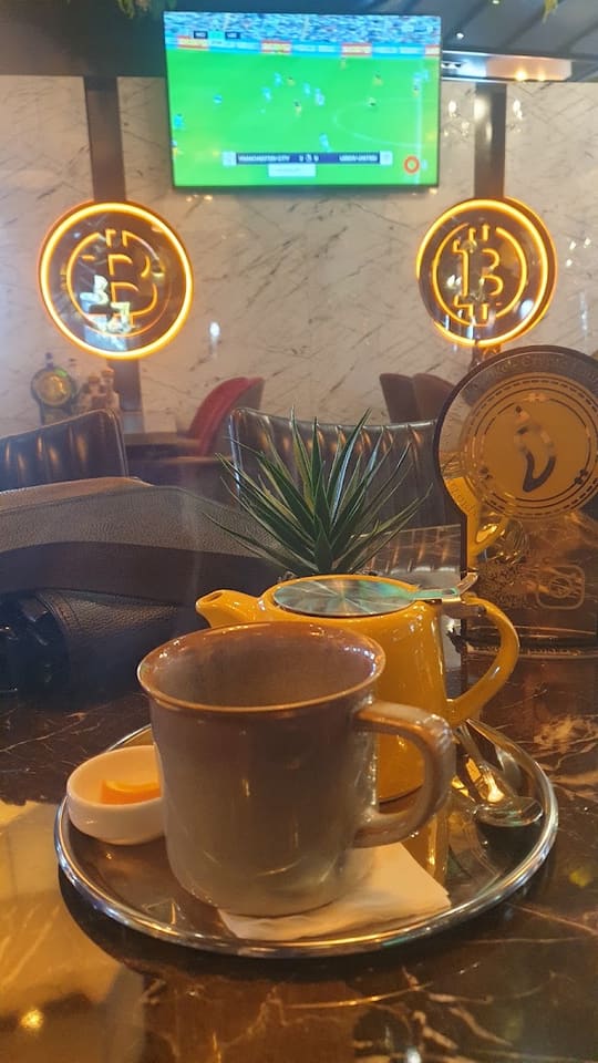 Crypto Lounge
