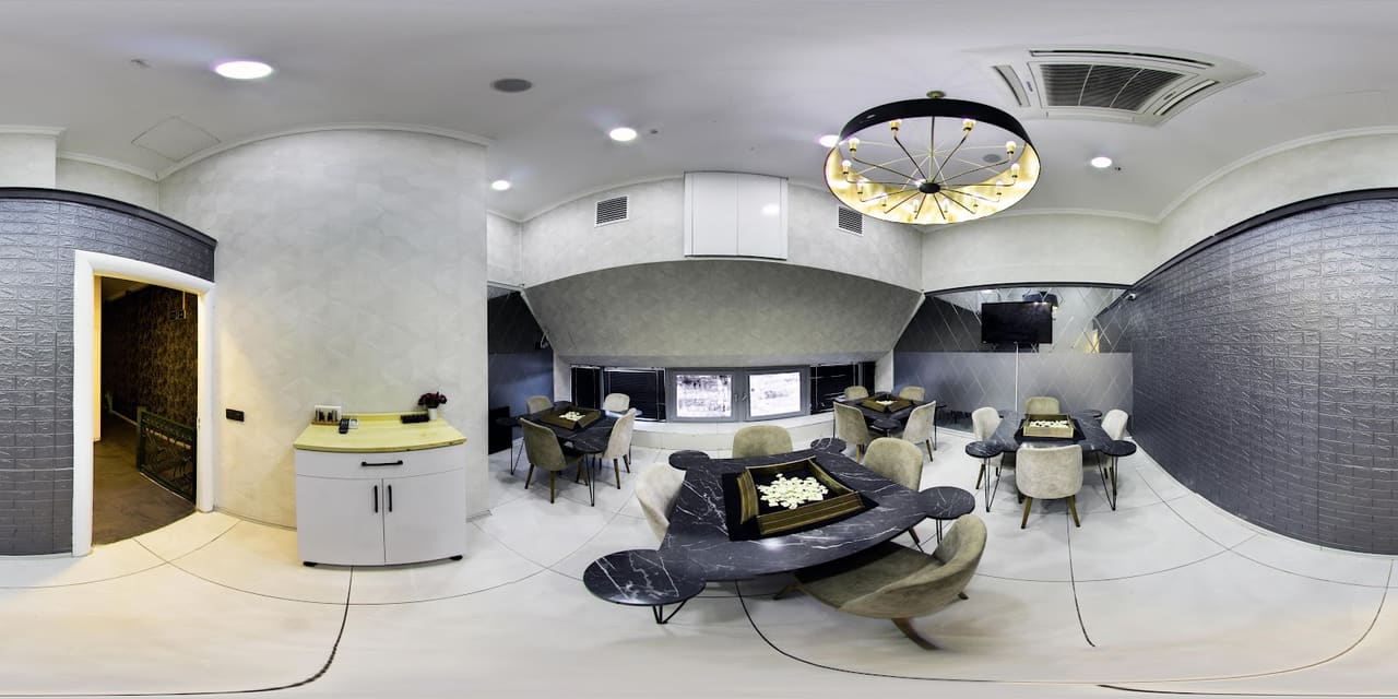 Deeva Lounge