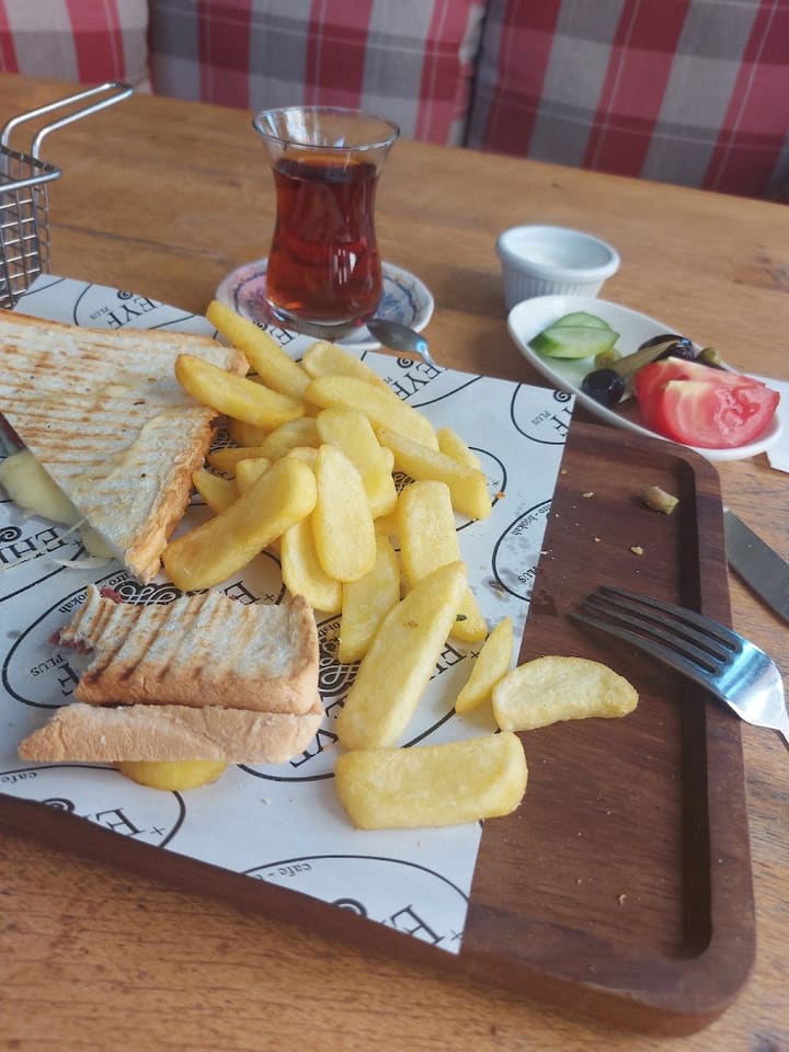 Ehlikeyf Plus Nargile Cafe Çukurambar