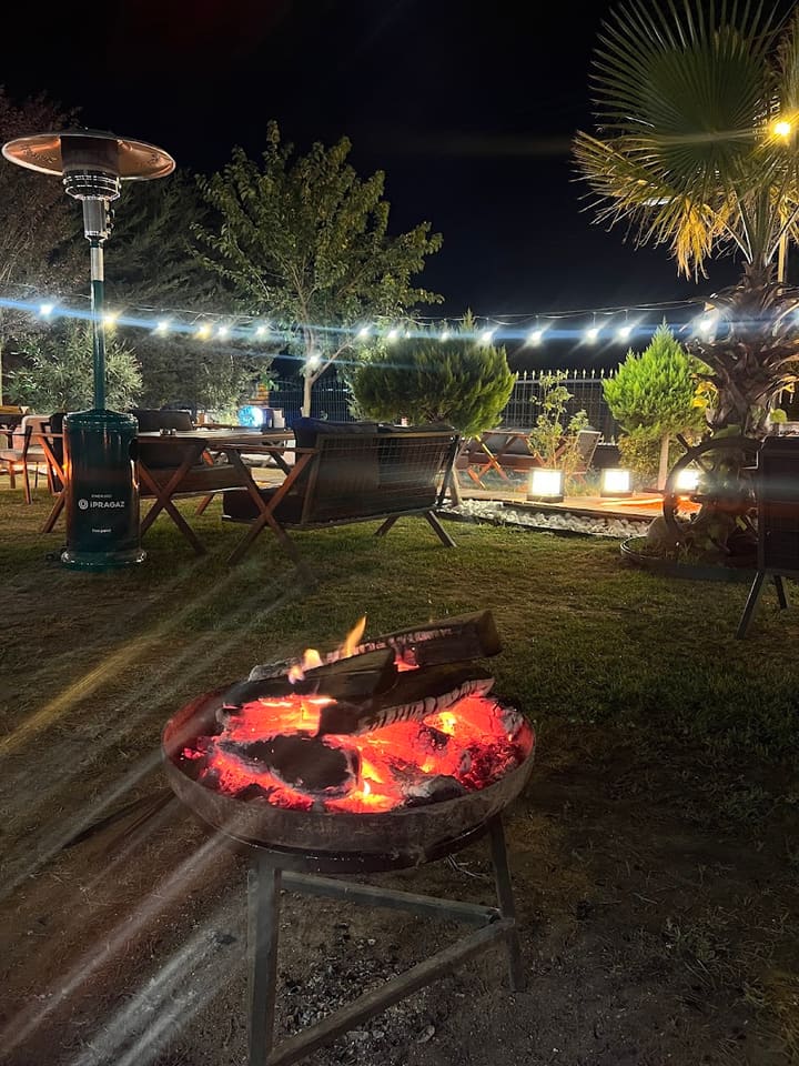 Eskıce Garden Cafe Nargile&Restaurant