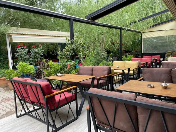 Güzel Bahçe Nargile Kafe